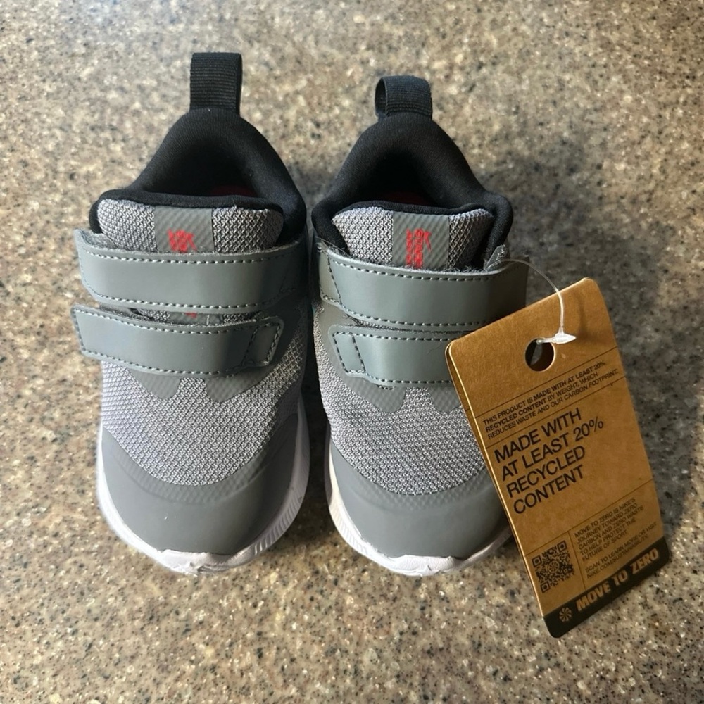 Nike toddler shoe